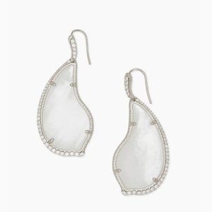 *SOLD* Kendra Scott Tinely Silver Drop Earrings